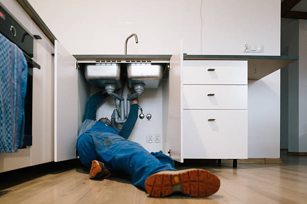 Professional Plumbing technician working in Woodsboro, MD